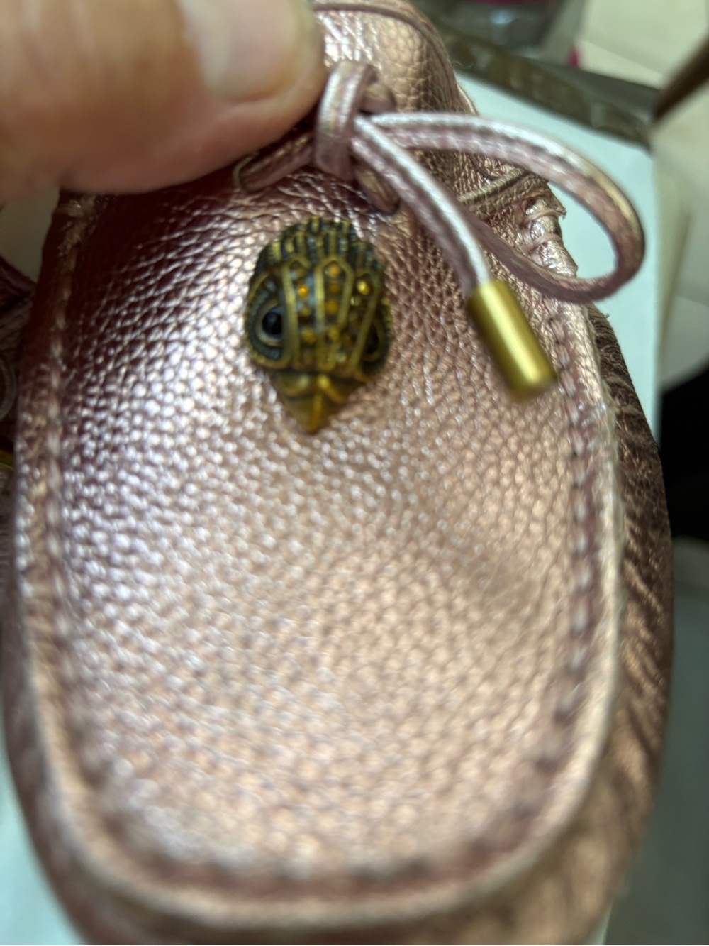 Kurt Geiger woman's pink metallic driving shoes - Picture 4 of 8